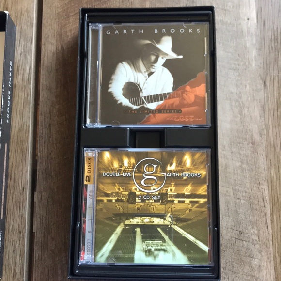 Garth Brooks The Limited Series - Picture 3 of 5